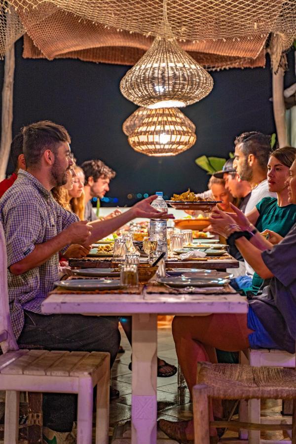 Amayour Surf Hostel ทากาเซาท์ ภายนอก รูปภาพ